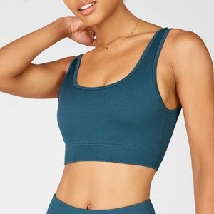 NWOT Fabletics Harper Seamless Sports Bra